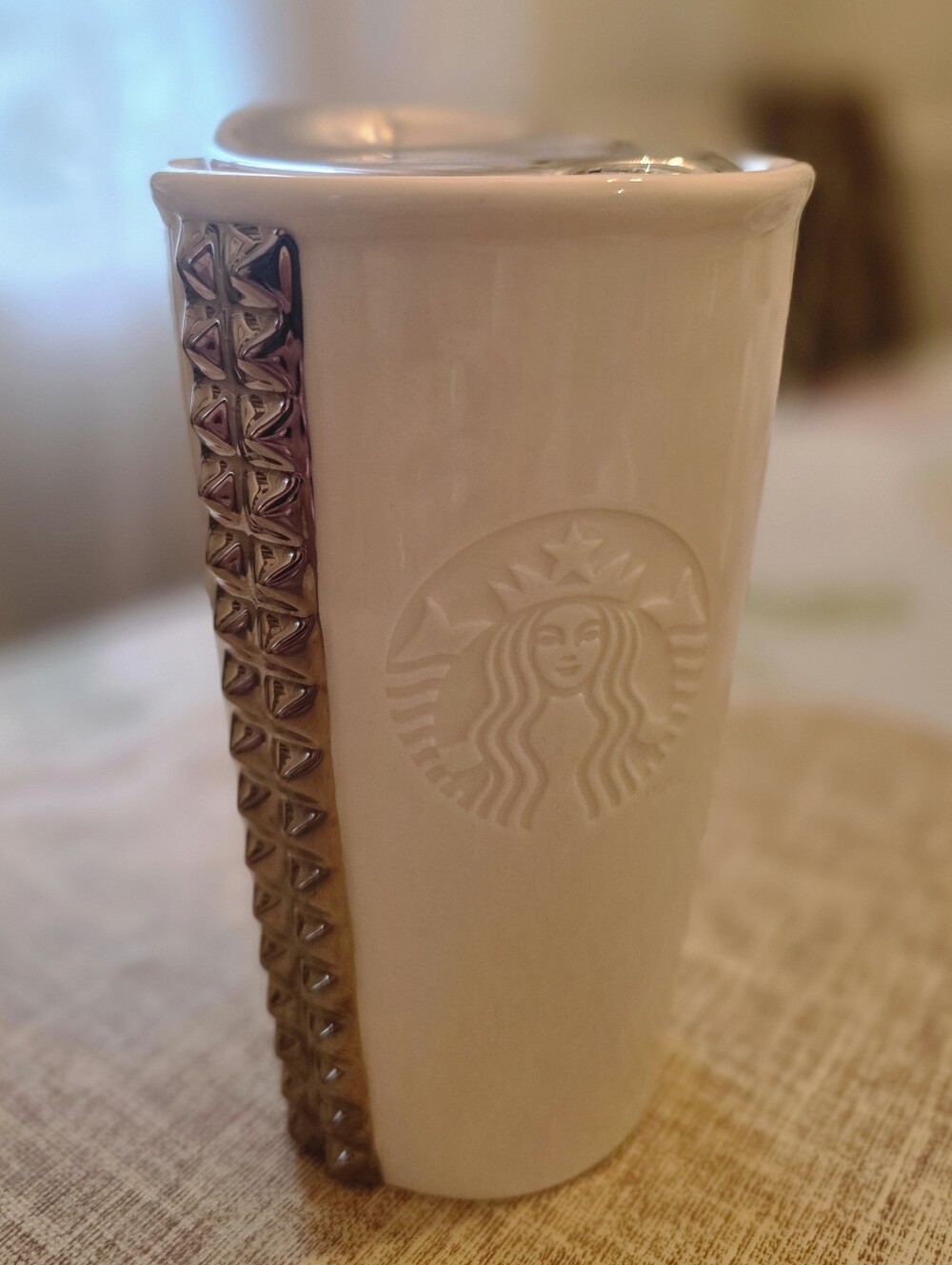 Starbucks 2014 White Ceramic Silver Studded 10oz Travel Mug